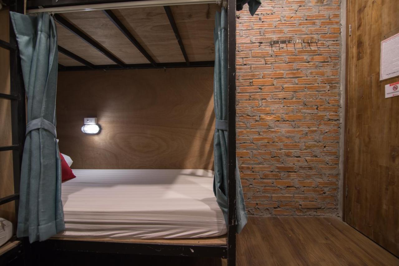 Reddoorz @ Tong Duy Tan Street (Adults Only) Hostel Hanoi Kültér fotó