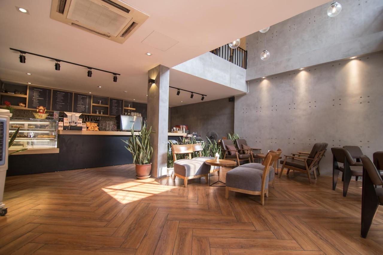 Reddoorz @ Tong Duy Tan Street (Adults Only) Hostel Hanoi Kültér fotó