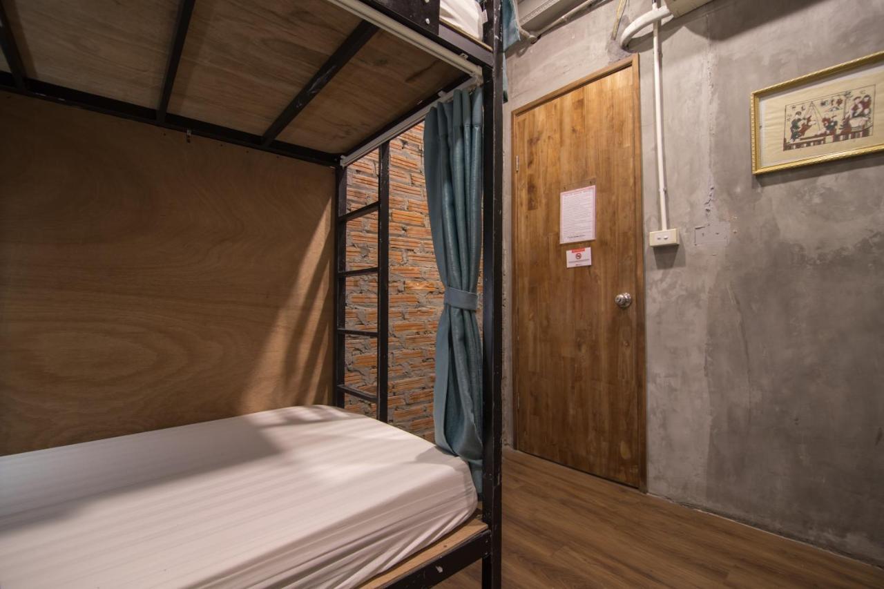 Reddoorz @ Tong Duy Tan Street (Adults Only) Hostel Hanoi Kültér fotó