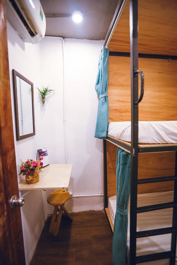 Reddoorz @ Tong Duy Tan Street (Adults Only) Hostel Hanoi Kültér fotó